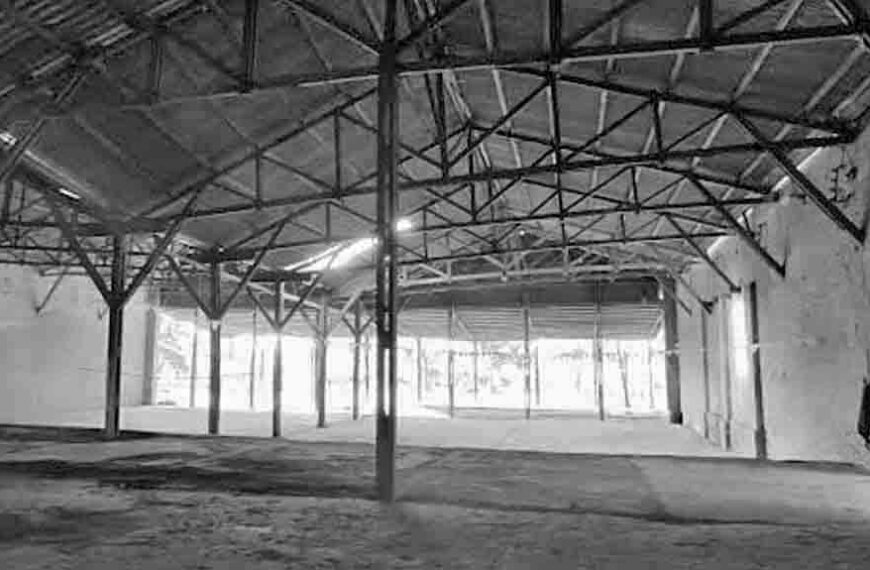 La aceitera que no se apaga, vigía del curso del tiempo