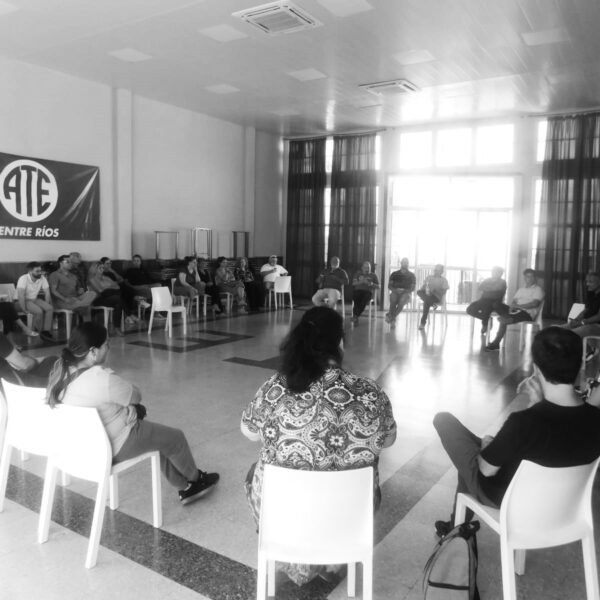 Estatales exigen reapertura de paritaria con una jornada de lucha