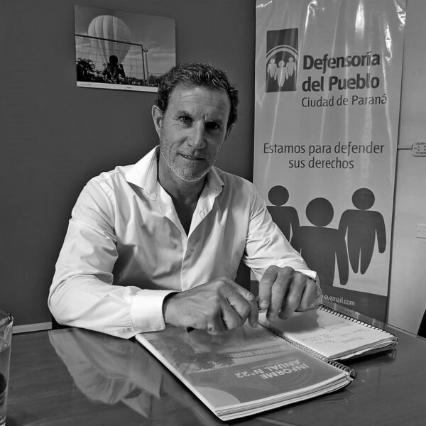 El pueblo pide mejor transporte y agua potable