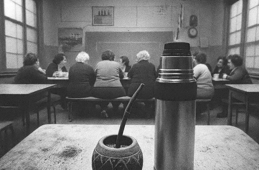 Flequillo y el olvido: la crónica de un docente invisible