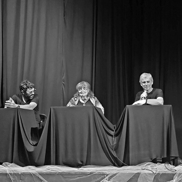 César Spais presentó La tejedora a sala llena