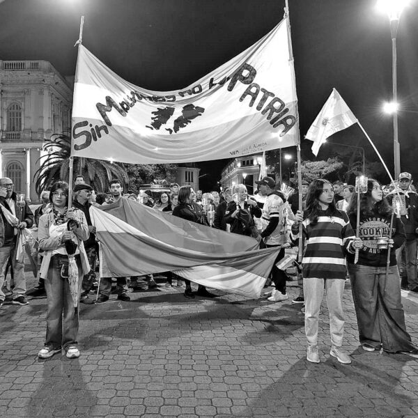 Malvinas nos une: invitan a una nueva Caminata de las Antorchas