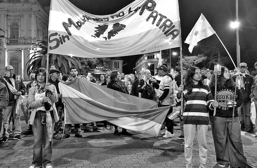 Malvinas nos une: invitan a una nueva Caminata de las Antorchas