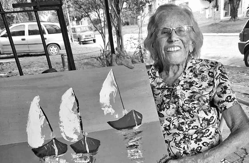 “Mientras pueda pintar, no soy vieja”, dijo María a sus 93 años