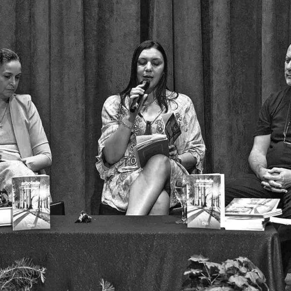 Una voz que brotó hasta hacerse árbol