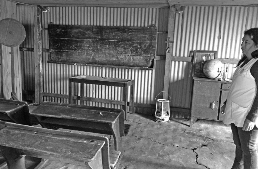 Una Escuelita de Lata en medio de la bella Cuchilla entrerriana